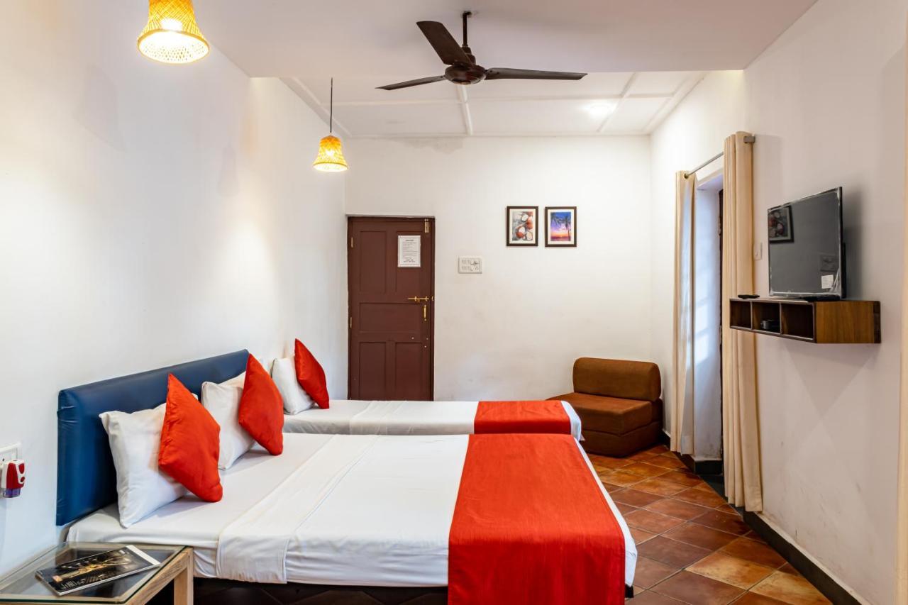 O Camarao Otel Calangute Dış mekan fotoğraf